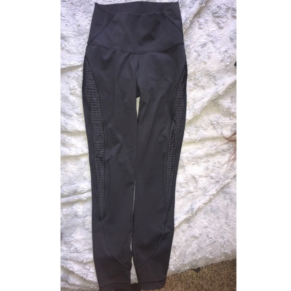 Lululemon black leggings